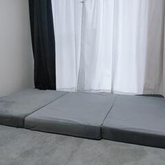 美品　高反発　厚さ10cm　折りたたみマットレス