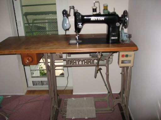 昭和レトロ　足ふみ式ミシン