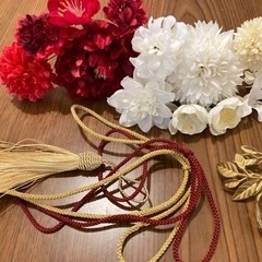 和装髪飾り（赤、白）　アーティフィシャルフラワー（梅、牡丹、芍薬など）
