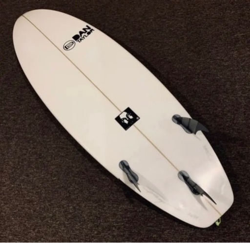 中古 DAN TAYLOR 6'0 F1モデル フィン付き