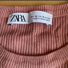 ZARA トップスの画像