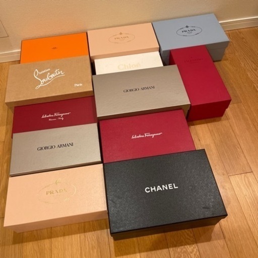 ブランド靴箱　沢山