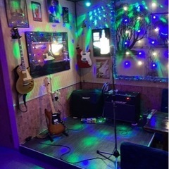 安慶名の楽しいミュージックバーの画像