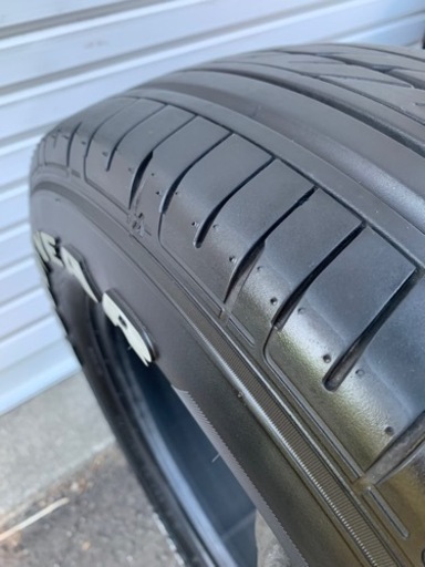 超美品　ハイエース キャラバン　215/65R16 走行約5000kmのみ グッドイヤーイーグル