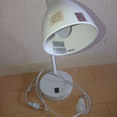 ニトリ 卓上ライト