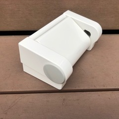  トイレットペーパーホルダーとタオル掛けの画像