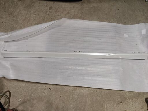 現行型！N-BOX カスタム JF3/JF4 後期 純正 右サイドステップ 71800-TTA-003ZJ 白　パールホワイト　運転席側