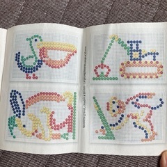 取りに来られる方に差し上げます　ピンをボードに挿して、オリジナルの絵を作るおもちゃの画像