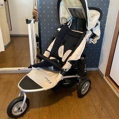 3輪ベビーカー　エアバギーミミ