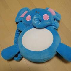 赤ちゃんに　転倒防止用ぞうさんリュック