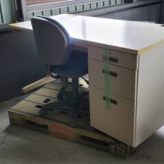 【決まりました】事務机　椅子着き　オフィス机　140ｃｍ　使用可能の画像