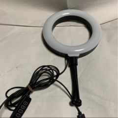 カメラ用三脚、LEDリングライト、セットの画像