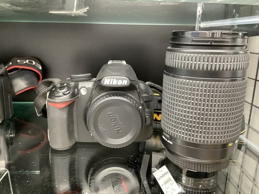 Nikon デジタル一眼レフカメラ　D3100 VR kit +ズームレンズ(70-300mm 14-5.6d) 充電器付
