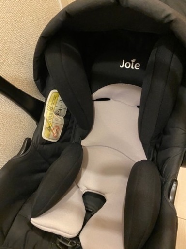 チャイルドシート　新生児から一歳ごろまで使用可能