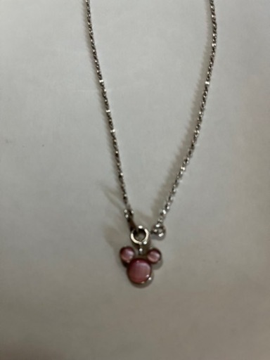 ディズニーの腕時計、ネックレス、ピアスのセット