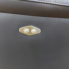 ニトリ　グラッゼ　本革　電動リクライニング３人掛けソファー　黒　【愛品倶楽部柏店】の画像