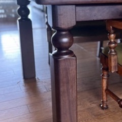 大型ダイニングテーブルの画像