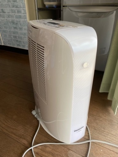 早い物勝ち価格Panasonic　衣類乾燥除湿機　F-YZMX60
