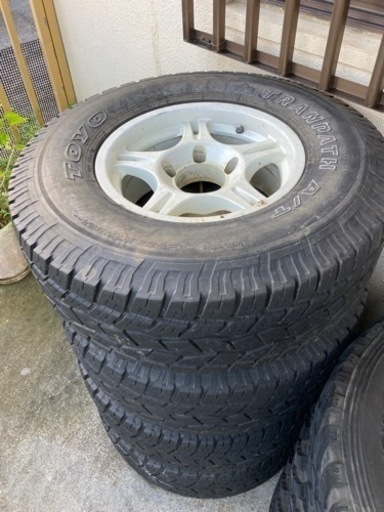 15インチ　ホイール4つタイヤ付きセット　タイヤゴム部分ひび割れあり　31x10.50R15LT 109Q 6PR