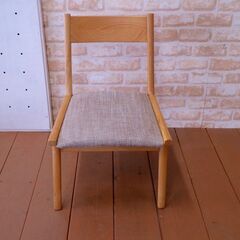 軽量で移動しやすい、シンプルデザイン低座チェア1脚　まだまだ沢山...