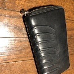 ※お話中※アレキサンダーマックィーンの財布