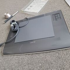 ペンタブレット wacom intuos3の画像