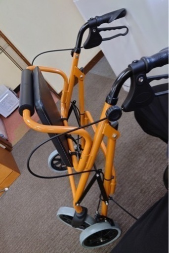 お取引中です！歩行補助車　中古