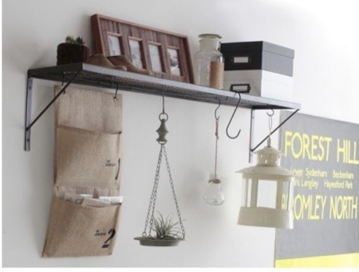 おしゃれなウォールシェルフ