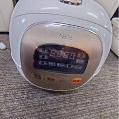 炊飯器　NEOVE   2018年　3合炊き　中古