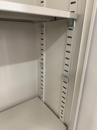 美品 スチールキャビネット 書庫  鍵付き