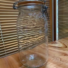 あげます　保存瓶　2Lの画像