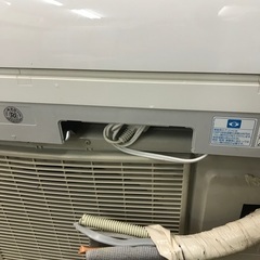 2015 Sharp 10-12畳。 無料のエアコンの設置!