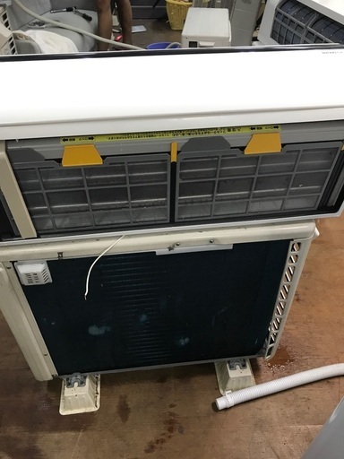 2013 Hitachi 10-12畳- エアコンの取り付けは含まれています