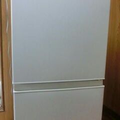 ★使用短い！QUA アクア (右開き) 126L 2ドア冷蔵庫 オリジナル AQR-13E8(W) ホワイト AQR13E8W 