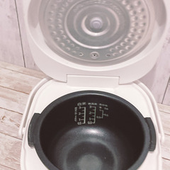 2019年製　炊飯器 SHARP シャープ KS-CF05B-W 白　ホワイトの画像