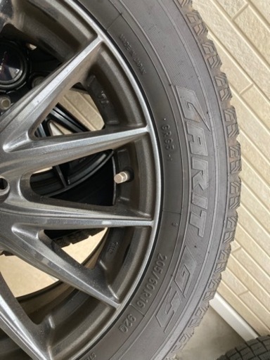 アルミホイール スタッドレスタイヤ　山あり205/60R16 16×6.5J インセット53 PCD114.3