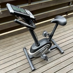 エアロバイクお値下げしました！ 組立不要アップライトバイク（電動式）DK-8702P｜2018