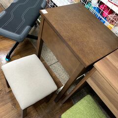 無印良品　1面ドレッサー　イス付き　 WOODEN DRESSAR
