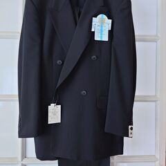 ダブル　夏用涼夏仕様　超軽フォーマルスーツ　新品未使用品　92A4