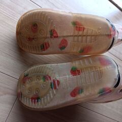 長靴　15センチ　いちご柄の画像