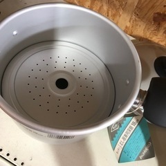 未使用品　キッチン　むし器　兼用　深鍋　18cm   人気商品‼︎   おすすめ　お買得‼︎   の画像