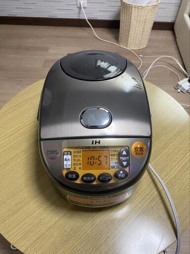 ZOJIRUSHI　5.5合炊き炊飯器