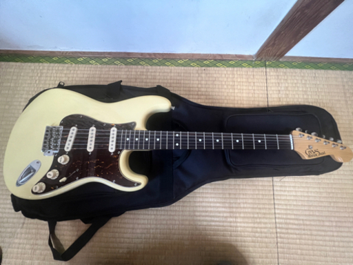 Crews Maniac Sound ストラットキャスター