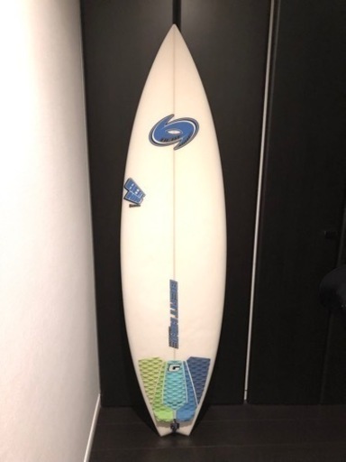 サーフボード 5'11