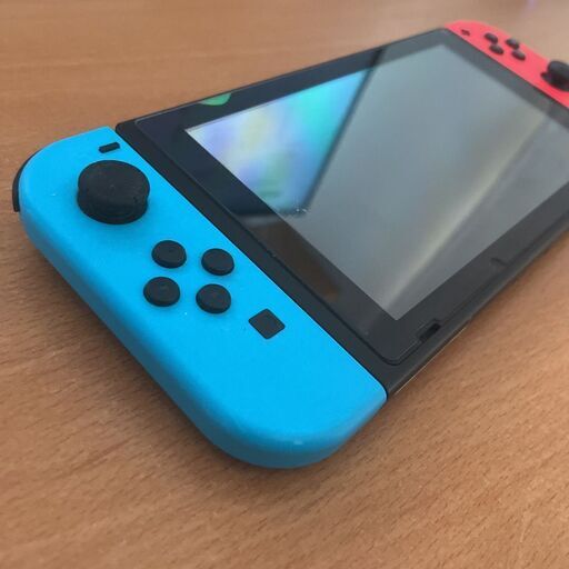 【動作良好品】Nintedo Swtich ジョイコン付き / 本体のみ