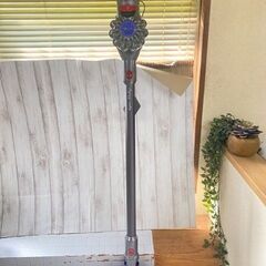  dyson/ダイソン SV10 コードレスクリーナー 充電器つ...