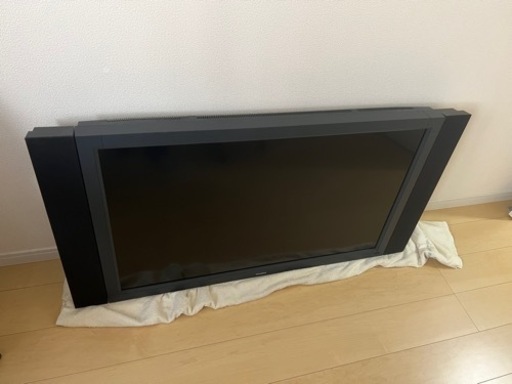 42 inch monitor / 42インチモニター