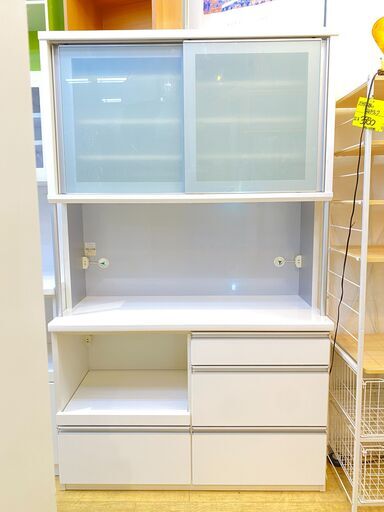IDC大塚家具 松田家具 キッチンボード 幅120cm ソフトクローズ引出し 鏡面 モイス天井 ホワイト×シルバー 食器棚 レンジボード★買取帝国 朝霞店