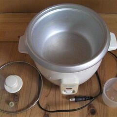 昭和レトロ風の可愛いデザイン★現品限り売り切りお買い得【使用頻度少なめ】単身赴任・大学下宿に1人用小型炊飯器 1合～3合炊きの画像