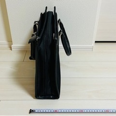 【ほぼ新品】【ビジネスバッグ】カラー：黒　作りしっかりの画像